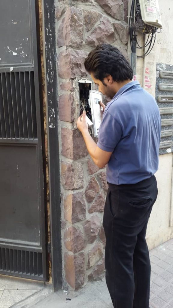 تعمیر آیفون تصویری در محل